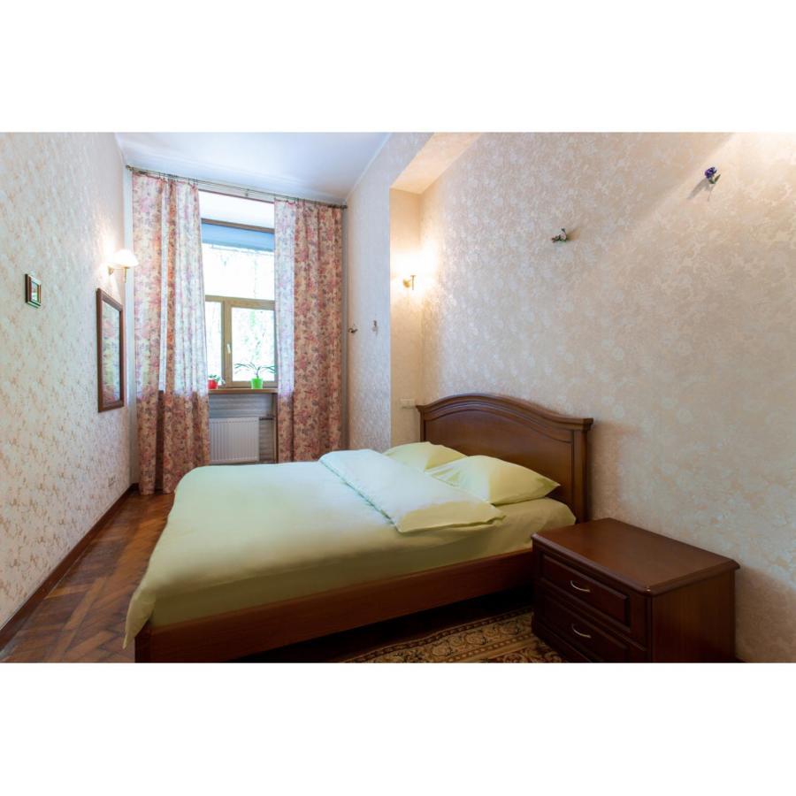 Cozy Apartment On Nezalezhnosti Avenue Harkiv Exterior foto